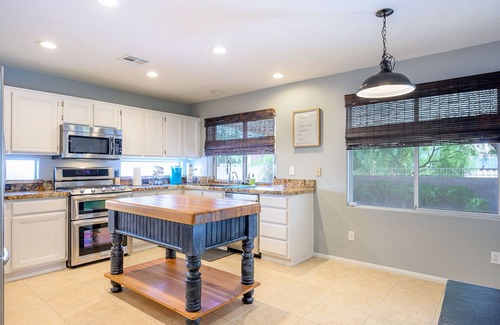Paradise Hills Casa | Luxurious Pool Home mins from LV Strip!