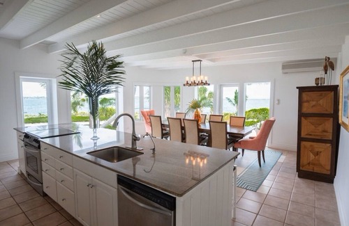 Spanish Wells Casa | Luxurious Private Island off Harbour Island - Pool, Beach, Boats, Staff