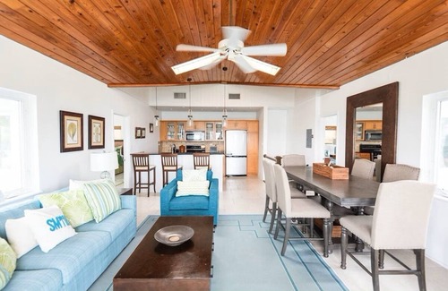 Spanish Wells Casa | Luxurious Private Island off Harbour Island - Pool, Beach, Boats, Staff