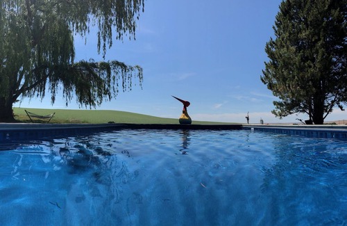 Waitsburg Casa | Puestas de sol junto a la piscina y finca privada, cerca de la ciudad