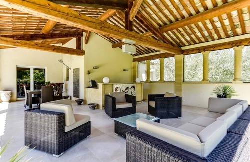 Rognes Villa | Bastide provenzal de lujo cerca de Aix en Provence y Luberon