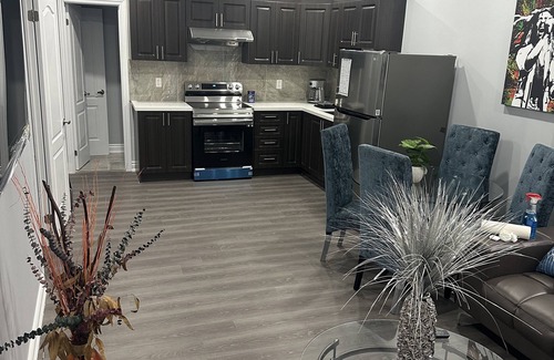 Brampton Apartamento | luxurious residence characterized by high-quality materials.