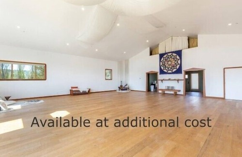 Sebastopol Casa | Luxurious Resort-Like Zen Retreat in Sebastopol's Wine Country
