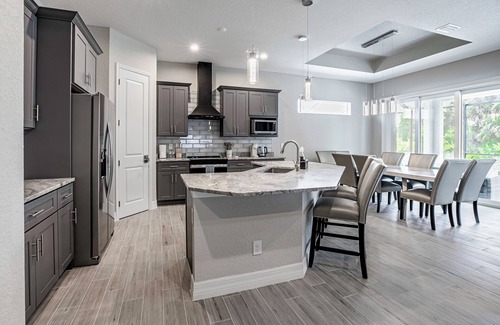 Long Meadow Casa | Luxurious Retreat 4BR/3.5 BA Heated pool/spa