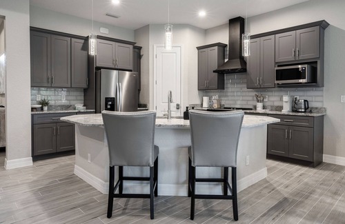 Long Meadow Casa | Luxurious Retreat 4BR/3.5 BA Heated pool/spa