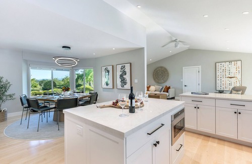 Graton Casa | Luxurious Retreat In The Vineyards Green Valley Oasis
