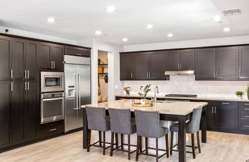 San Marcos Casa | Luxurious Retreat – Minutes to Beaches, Legoland, Views & All San Diego Offers!
