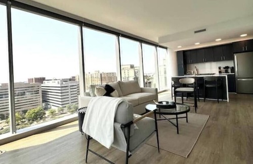 Arlington Condominio | Luxurious Retreat Prime Location