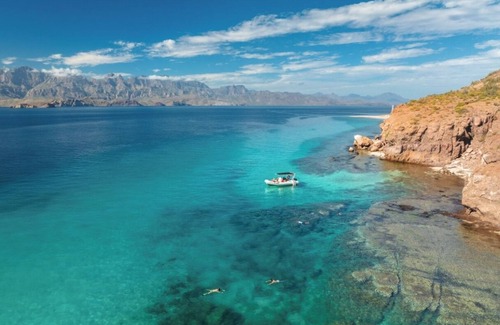 Loreto Apartamento | Luxurious Retreat with Stunning Ocean Views in Loreto