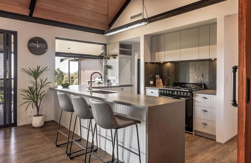 Quedjinup Casa | LUXURIOUS RURAL ESCAPE ON 3 ACRES BOASTS CAPTIVATING VALLEY AND OCEAN VISTAS