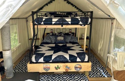 Cooperstown Otro | Luxurious Safari Tent in Cooperstown, NY - Perfect Glamping Spot for a Romantic Getaway