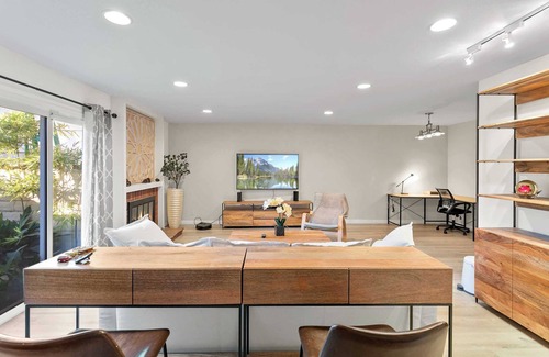 La Mirada Casa | Luxurious Sanctuary on Santa Gertrudes Ave #41808