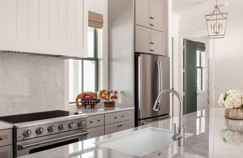 Thunderbolt Casa | Luxurious Savannah Homes | Heated Pool