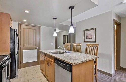 Copperstone Resort Condominio | Luxurious Secluded 2BR Condo w/Mountain View