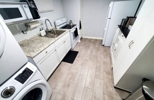 Fairmount Heights Casa | Luxurious, spacious, private access suite in MD, near DC, and VA's attractions.