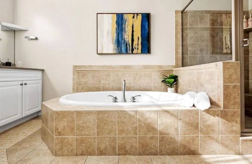 Dorchester Casa | Luxurious Spacious 3BD/2.5BA Condo w/Garage & Pool