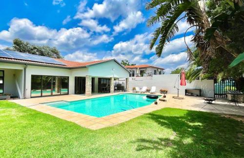 Greater Johannesburg Metropolitan Area Apartamento | Luxurious, spacious & central