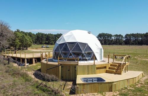 Smithville Casa | Luxurious Stargazer Dome Retreat in Stunning Nature