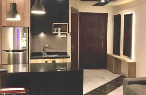 Al Swaifyeh Apartamento | Luxurious studio 13 mins to downtown - few steps to great foods, cafes, shops