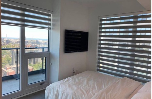 Garden District Condominio | Luxurious Suite In Heart Of City! Yonge/dundas Sq!