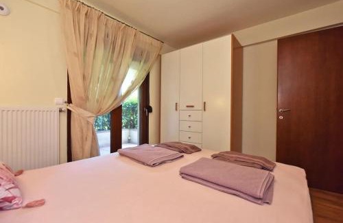 Sane Villa | Luxurious Sunny Villa near the beach with a pool