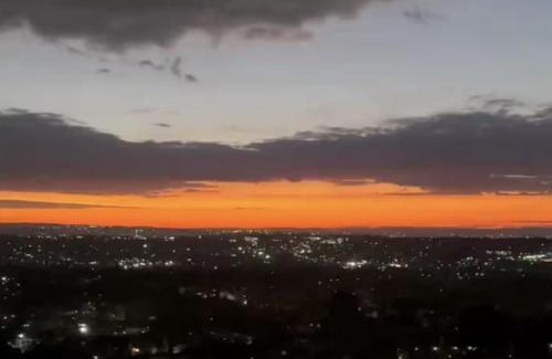 Greater Johannesburg Metropolitan Area Apartamento | Luxurious Sunset Condo, Masingita Towers Hotel