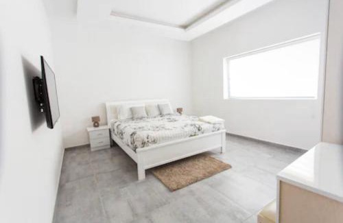 Osu Klottey Apartamento | Luxurious Superior Apartment One Bedroom Space available