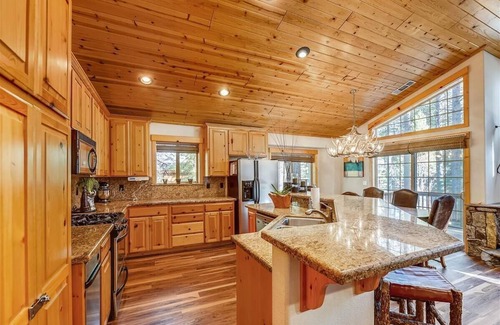 Truckee Cabina | Lujosa cabaña Tahoe Donner / bañera de hidromasaje privada / mesa de billar / servicios del resort