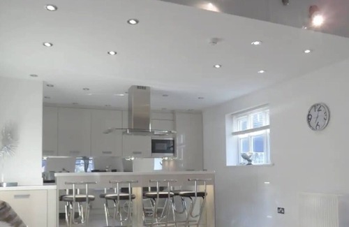 Dickens Heath Apartamento | Luxurious Tranquil Penthouse in Birmingham