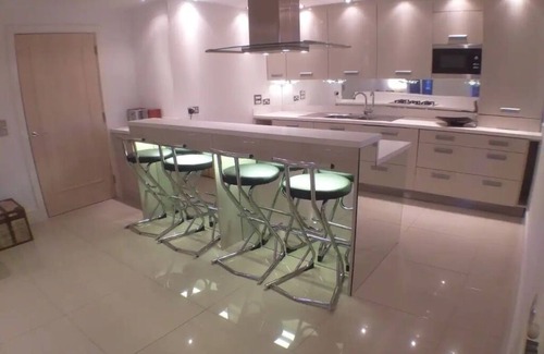 Dickens Heath Apartamento | Luxurious Tranquil Penthouse in Birmingham