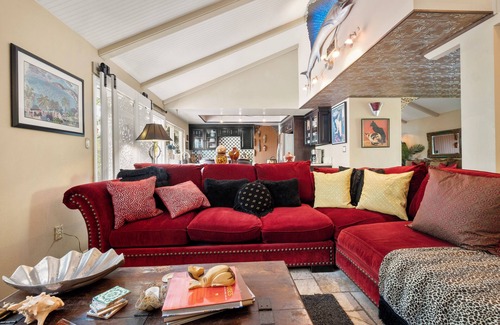 University City Casa | Luxurious Tropical Retreat w/ Pool and Hot Tub
