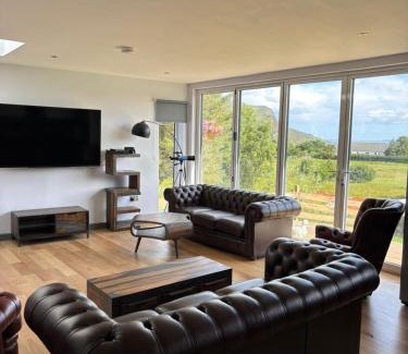 Portree Apartamento | Luxurious, Unique & Elegant Cottage in Portree