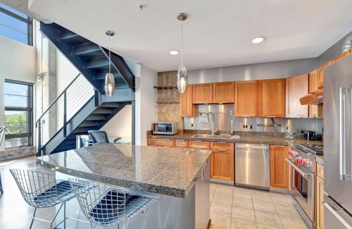Five Points Casa | Luxurious Uptown Denver Loft with Stunning Views