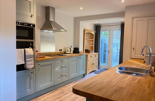 Bury St Edmunds Casa | Luxurious Victorian villa with parking, sleeps six