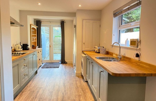 Bury St Edmunds Casa | Luxurious Victorian villa with parking, sleeps six