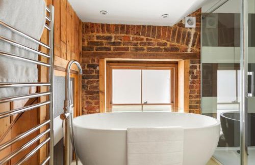 St Leonards-On-Sea Apartamento | Luxurious Victorian, a few minutes from the beach - sleeps 2 adults and up to 3 children