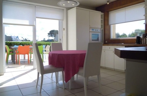 Santec Villa | Lujosa villa, impresionantes vistas al mar, a 10 metros de la playa, 5 dormitorios, 10 personas.
