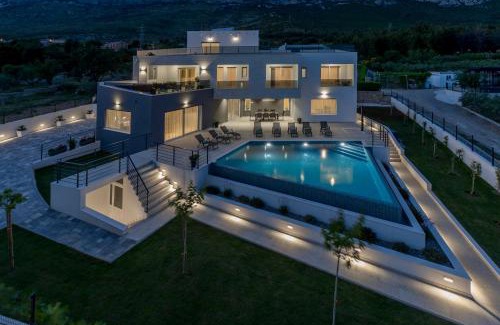 Kastel Sucurac Villa | Luxurious Villa Meri