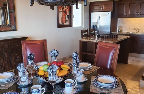 Marina Villa | Luxurious Villa at Montecristo Estate David & Lorena