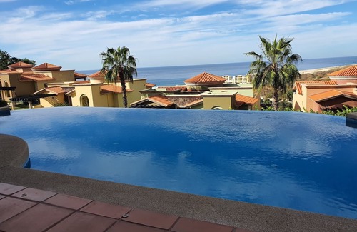 Marina Villa | Luxurious Villa at Montecristo Estate David & Lorena