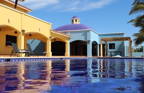Isla Navidad Villa | Lujosa villa en la costa del Pacífico de México cerca de Manzanillo y Barra de Navidad