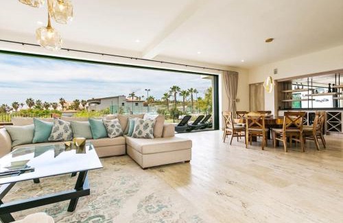 Cabo Bello Villa | Luxurious Villa spacious annd private steps frm Beach