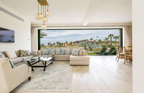 Cabo Bello Villa | Luxurious Villa spacious annd private steps frm Beach