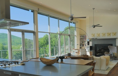 Denver Villa | Luxurious villa. Spa experience, hot tub, sauna, pool. Close to ski.