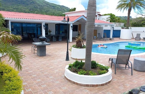 Veracruz Villa | Lujosa villa con piscina frente al mar