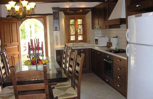 Melidoni Villa | Lujosa villa con piscina privada climatizada privada y vistas espectaculares.