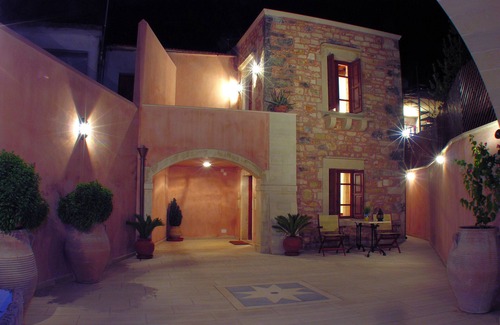 Melidoni Villa | Lujosa villa con piscina privada climatizada privada y vistas espectaculares.