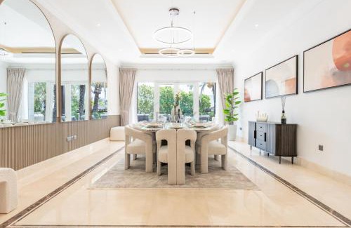 Emirates Hills Villa | Luxurious Villa with Private Pool, Game Lounge and Minutes from Dubai Marina and JBR Beach, Emirates Hills by Deluxe Holiday Homes
