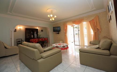 Callao Salvaje Villa | Luxurious Violet Villa