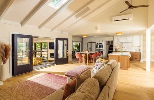 Folly Beach Casa | Luxurious Waterfront Getaway, minutes from Folly Beach